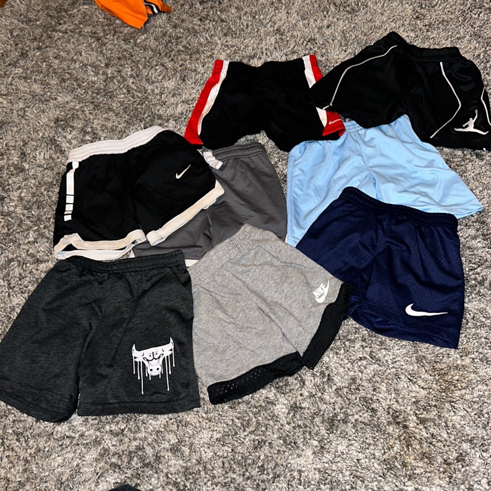 🤩2T BOYS NIKE/JORDAN SHORTS LOT🤩